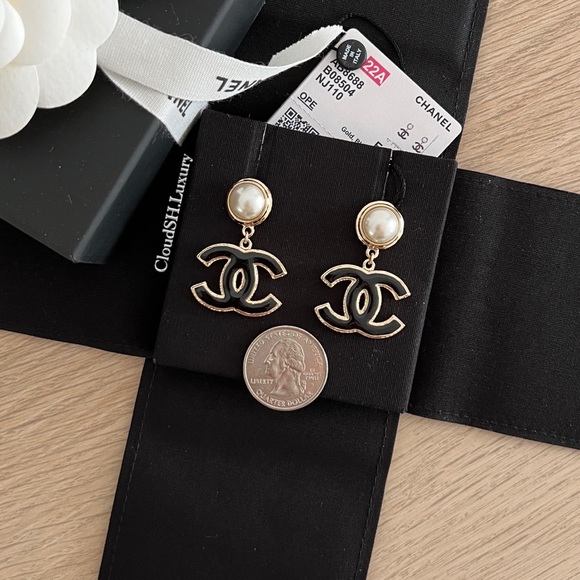 Auth Chanel Classic Black CC Logo Pearl Dangle Earrings-BNIB - Picture 3 of 8